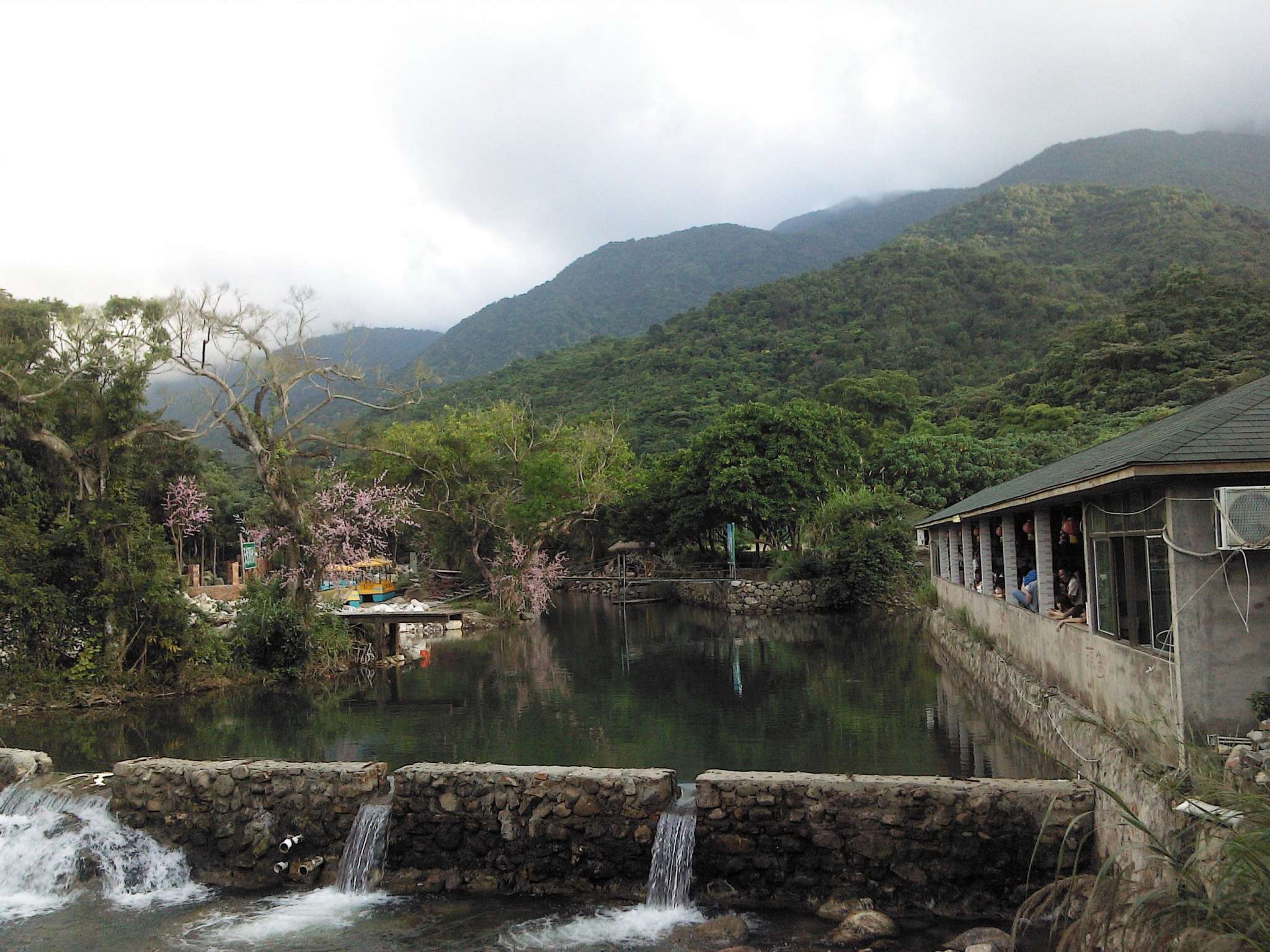 深圳农家乐旅游推荐杨梅坑一日游山海天然潭